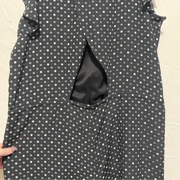 Madewell “Petal Play” black dot pattern flutter sleeve 100% silk romper (medium) - Picture 6 of 7